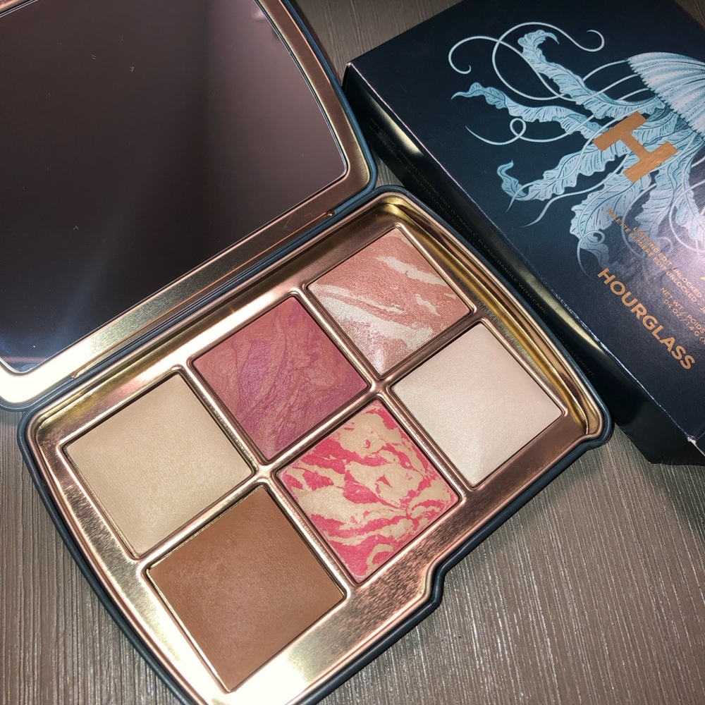 Hourglass Jellyfish Ambient Unlocked Lighting Edit Palette